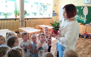 Pani Ania czyta dzieciom (3)