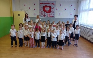 Szkoła do hymnu (2)