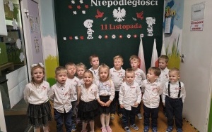 Szkoła do hymnu (4)