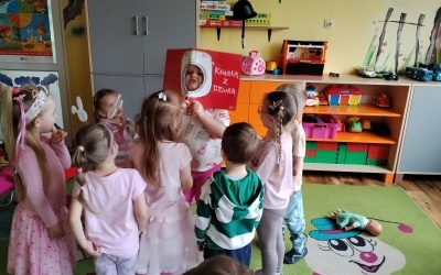 Czytanie na dywanie (6)